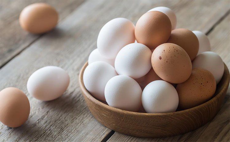 Mua trứng gà nên lấy quả to hay nhỏ, học 4 mẹo này để chọn được trứng ngon - 4