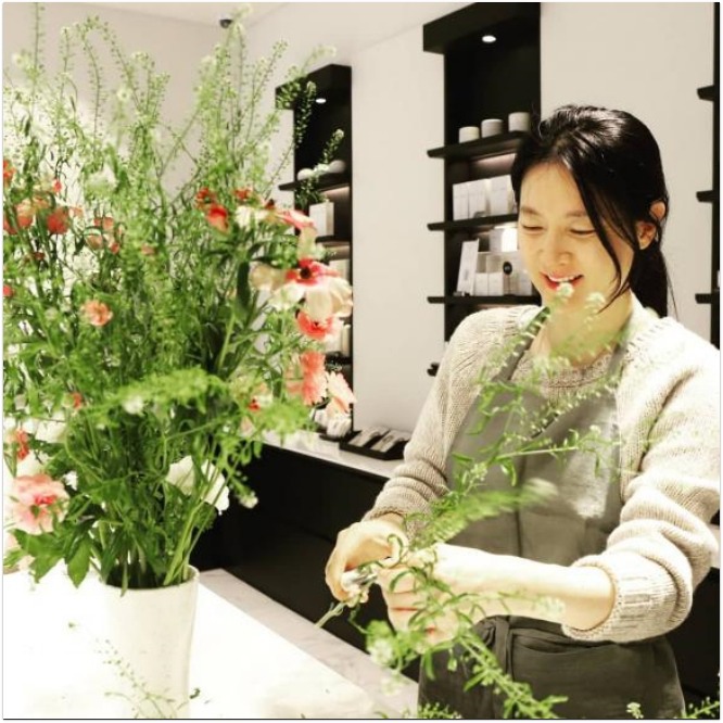 Lee Young Ae mới khoe cuộc sống thoải mái tại gia.