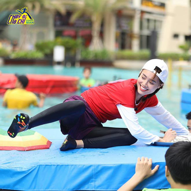 emCô gái duy nhất, tưởng như yếu đuối nhất lại trở thành nhà vô địch của mùa 1 giữa dàn sao nam./em