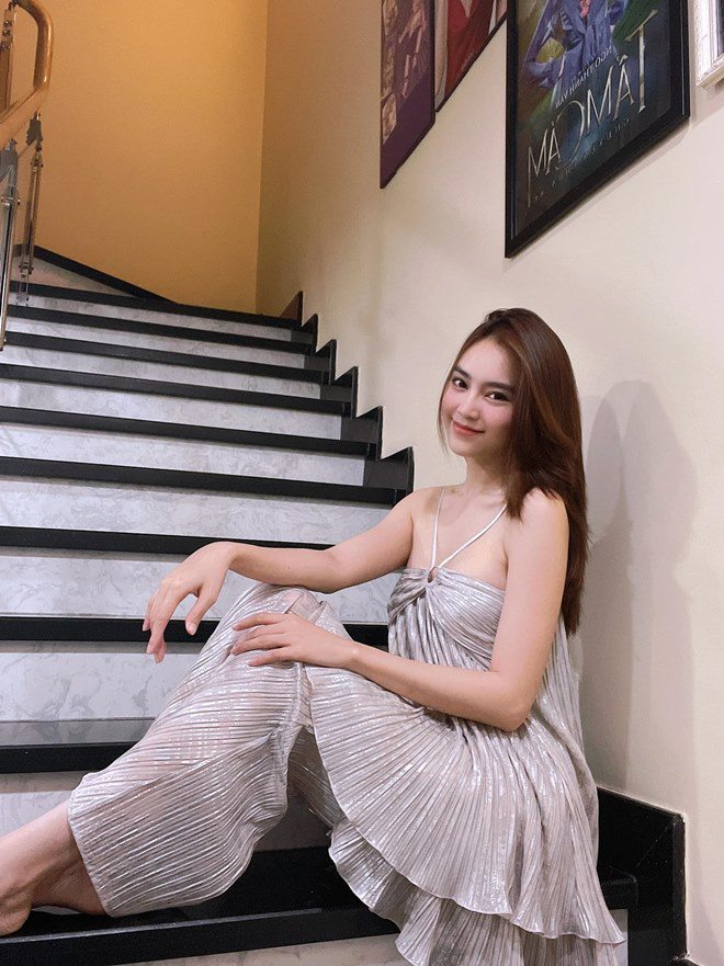 Lan Ngọc - Mỹ nữ xinh đẹp hay vui cười trên gameshow và những biến cố không thể ngờ - 12