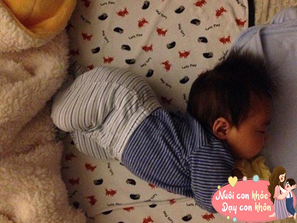 Giải mã trẻ sơ sinh vặn mình khi ngủ ảnh hưởng trí não, khi nào mẹ cần lo lắng? - 4