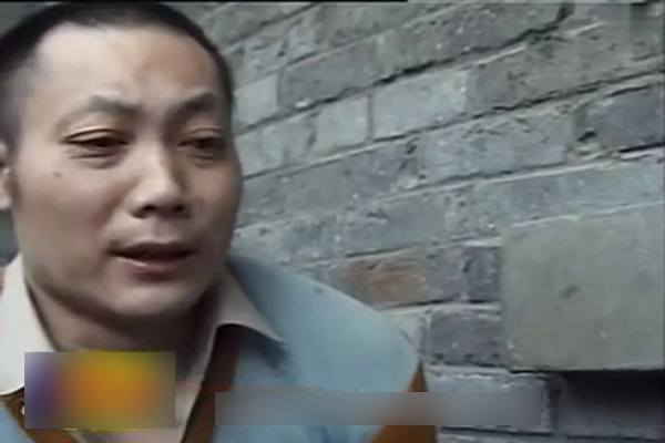 Người anh họ Cao Zhenang.