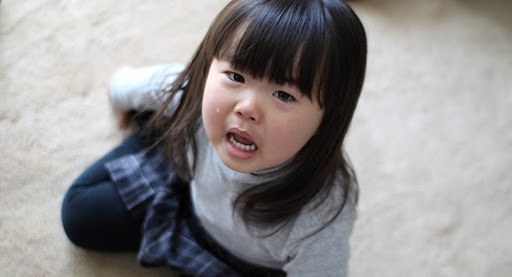 Con mè nheo khóc lóc đòi bế, Hòa Minzy có biện pháp dứt khoát khiến bé nín ngay lập tức - 7