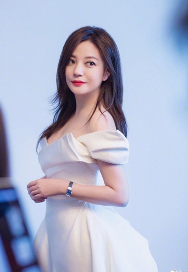 Hoàn Châu Cách Cách dính amp;#34;lời nguyềnamp;#34;: Dàn sao vướng scandal, Triệu Vy làm amp;#34;bay màuamp;#34; cả phim - 4