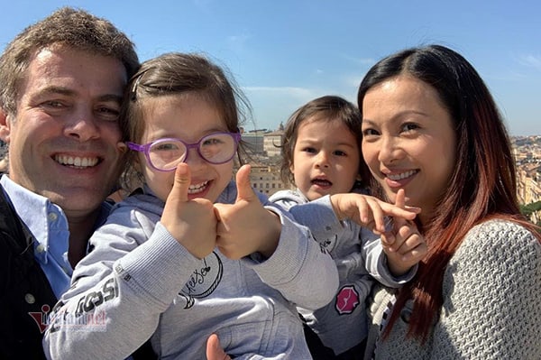Sinh 2 con cho chồng giáo sư ở Italia, Hoa hậu giàu nhất Việt Nam vẫn chưa kết hôn - 4