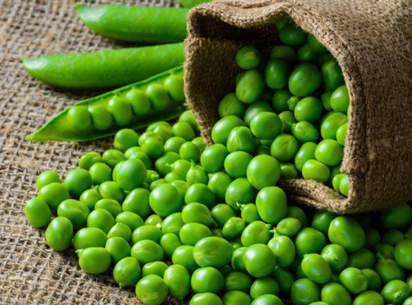 Đậu hà lan rất tốt cho hệ tiêu hóa, xương của bé, mẹ nên bổ sung (Ảnh internet)