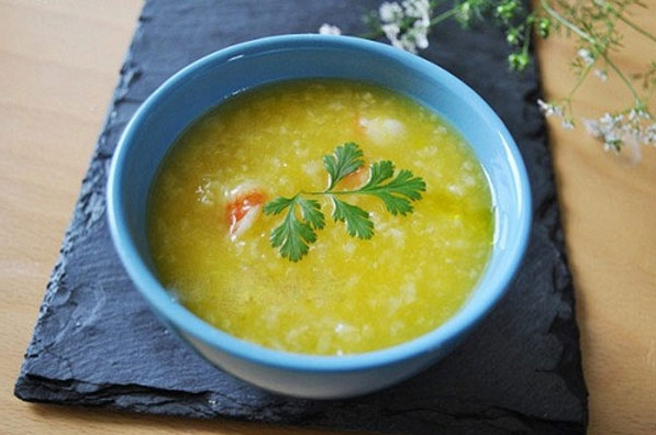 Cháo trứng gà giàu canxi và khoáng chất tốt cho bé ăn dặm từ sớm (Ảnh internet)