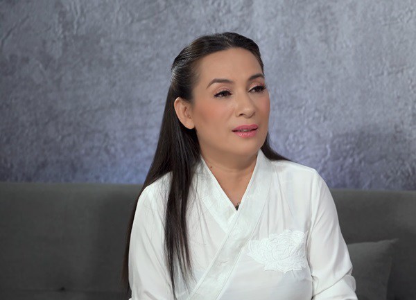 Phi Nhung đang được các bác sĩ theo dõi tại Bệnh viện Chợ Rẫy, TP.HCM.
