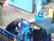 Tin tức - Tin tức 24h: Vợ F0 nguy kịch, chồng bất chấp nguy hiểm hô hấp nhân tạo khiến CĐM xót xa