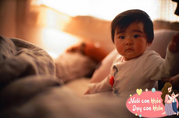 Nếu trẻ không đạt được giấc ngủ sâu, thường xuyên thức khuya thì khả năng cao lên của trẻ sẽ bị giảm, chiều cao có thể giảm đi 5cm so với bạn bè cùng trang lứa.