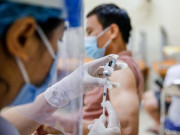 Sức khỏe - Hiệu quả của vắc xin COVID-19 có bị giảm nếu chậm tiêm mũi 2?
