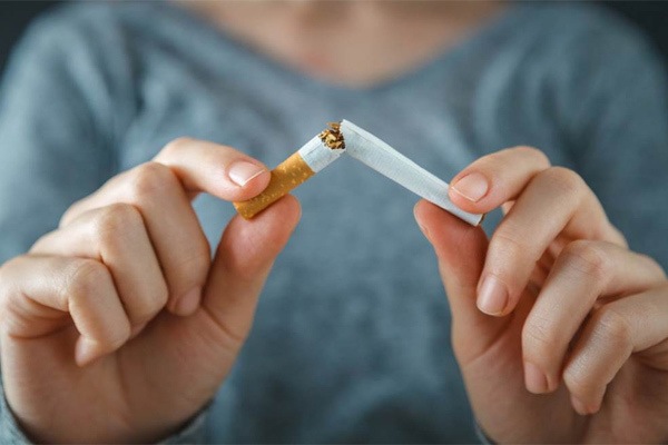 Ngoài ra nên kiêng hoàn toàn thuốc lá cả trước và sau khi phẫu thuật theo yêu cầu của bác sĩ.