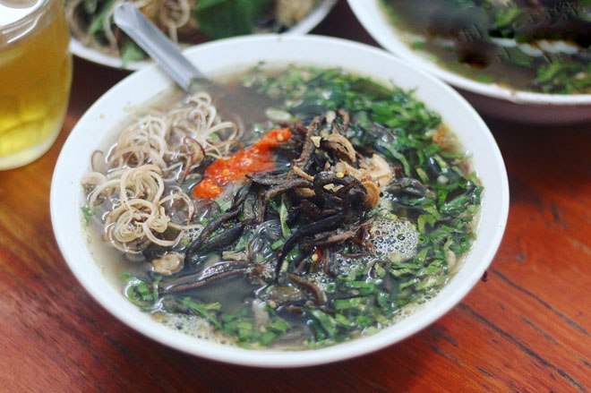 Về Ninh Bình xì xụp bát miến lươn ngon nức tiếng, bí quyết đến từ cách nấu nước dùng - 3