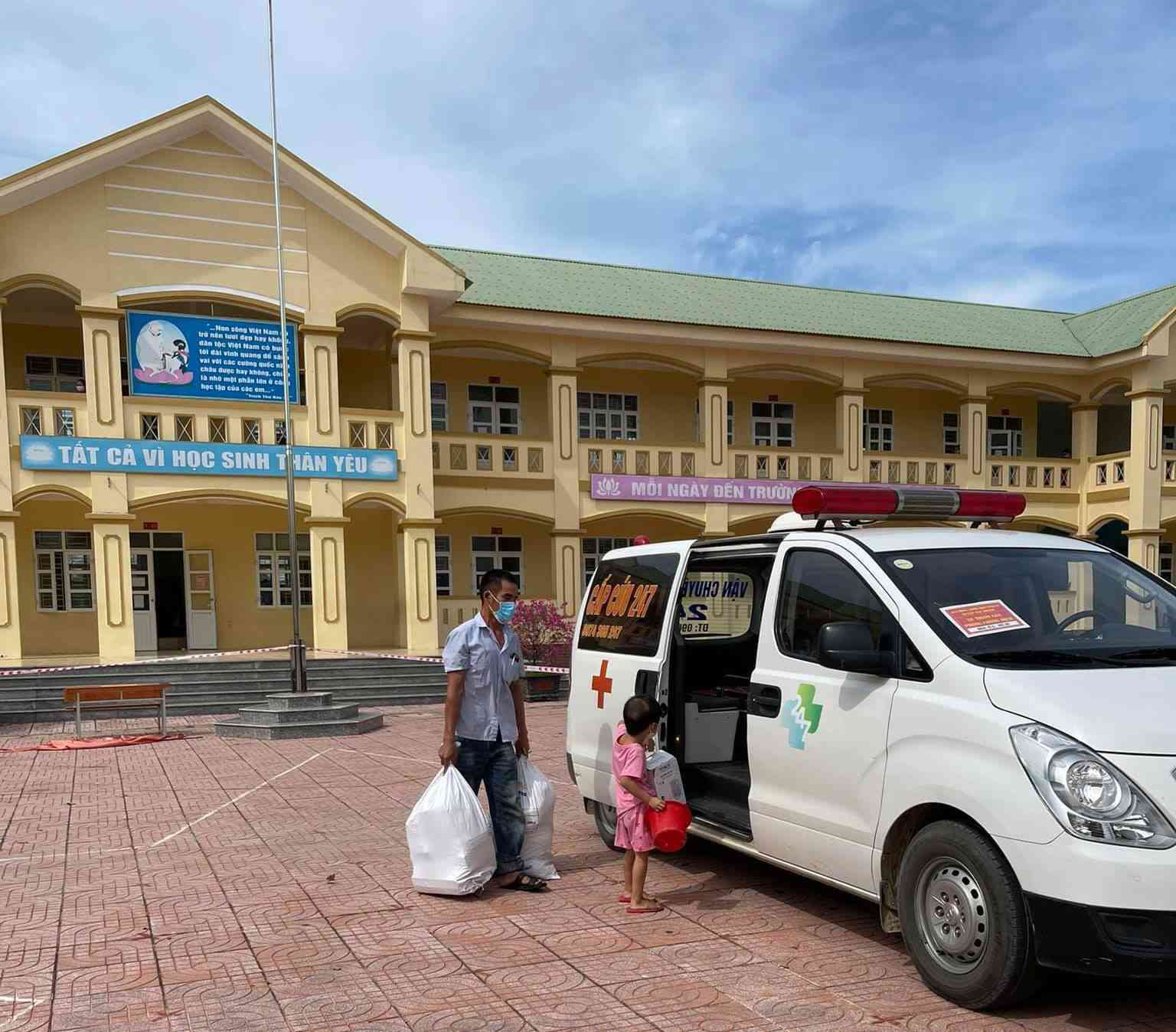 Hai bố con anh T. là những thành viên cuối cùng nhiễm Covid-19.