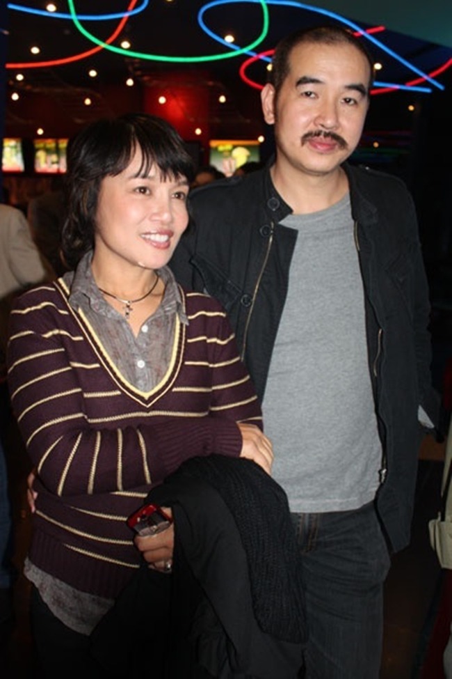 Vợ chồng nghệ sĩ Tú Oanh - Bùi Thạc Chuyên.