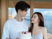 Giải trí - Thừa nhận yêu người đáng tuổi cháu, nam thần U50 khoe ảnh chụp chung, ai nhìn cũng khen đẹp đôi