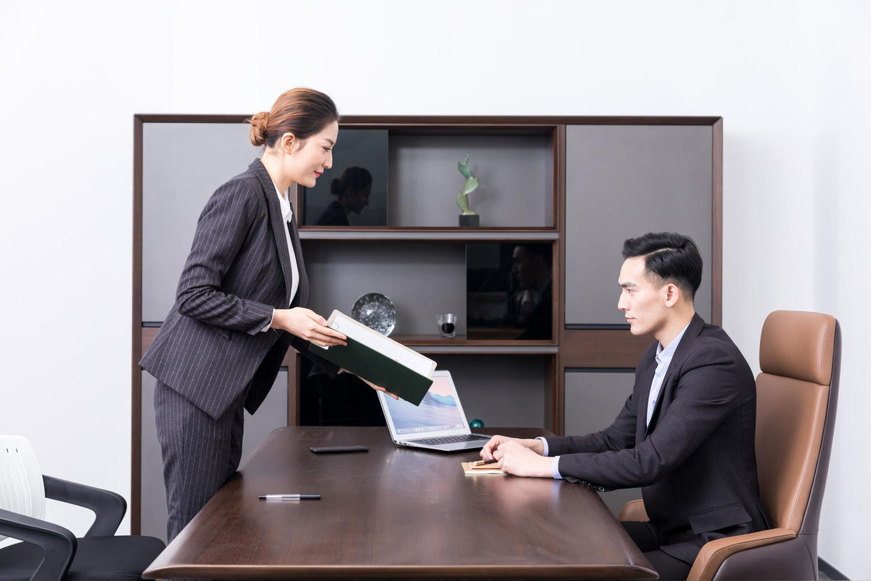 Có cạy miệng cũng không nên nói những điều này ở nơi làm việc - 1