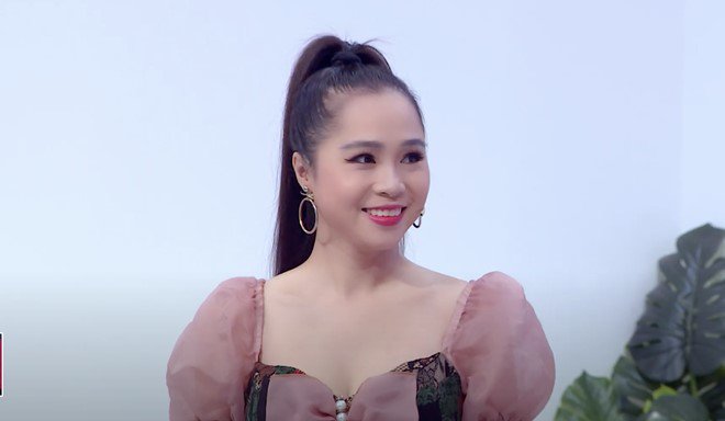 Bích Trâm hầu như đảm nhận tất cả việc nhà, nhiều không xuể.