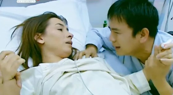 Một hình ảnh Phi Nhung đóng trong MV cũng bị cư dân mạng chia sẻ, kèm nhiều thông tin sai lệch.