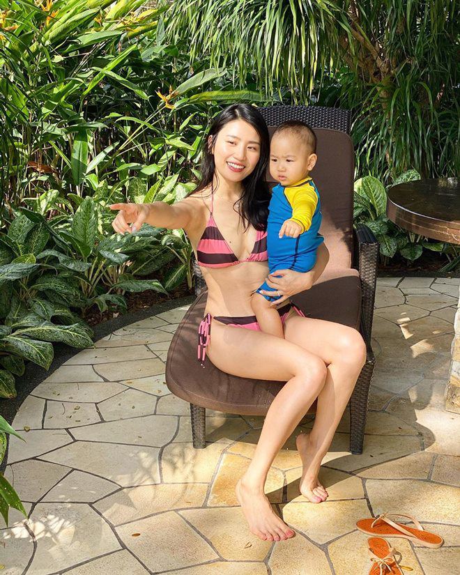 Nhiều người vô cùng bất ngờ vì Lin Qianyu hóa ra đã là mẹ 1 con nhưng vẫn đẹp, đến mức chồng cô lúc nào cũng muốn ngắm không rời mắt.