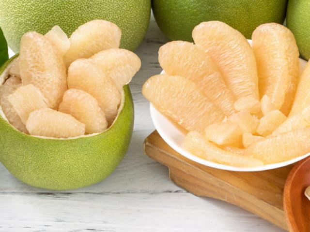 Bưởi giúp giảm béo, chống già nhưng khi ăn phải tránh 5 điều này kẻo có thể gây kịch độc