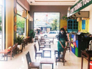 Tin tức - COVID-19 14/9: Vừa cho mở cửa nhà hàng quán ăn, một địa phương hỏa tốc yêu cầu dừng nới lỏng