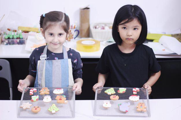 Học lỏm trên mạng, cô gái Hà Nội làm ra những chiếc bánh đẹp như tranh, người xem ngây ngất - 9