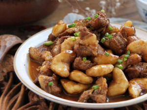 Món ngon mỗi ngày - Sườn kho với loại củ đen xì đầy gai này tưởng không ngon mà ngon không tưởng