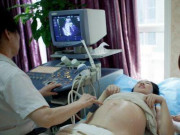 Bà bầu - Đang siêu âm cho mẹ bầu, bác sĩ choáng váng phát hiện một vật có hình thù kỳ dị