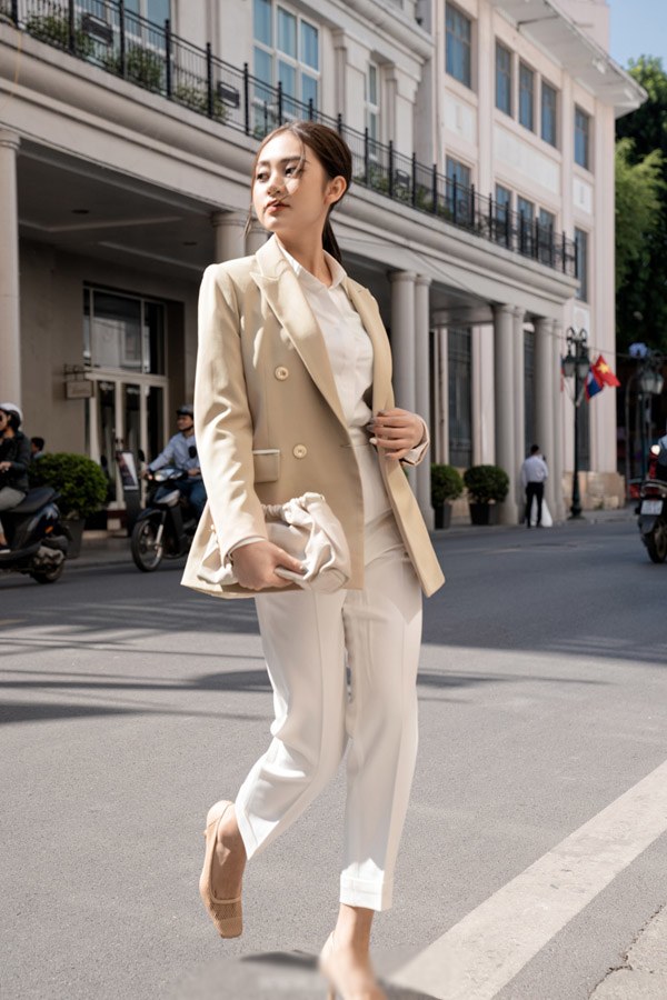 Đây là kiểu áo blazer hội sành điệu đua nhau diện, vừa thanh lịch lại chuẩn xu hướng thu đông - 4