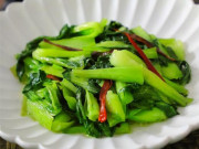 Dù xào rau gì, không cho ngay vào chảo, nhớ mẹo này rau giòn ngon, xanh mướt