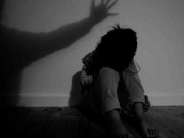 Bé gái học lớp 1 ở Hà Nội tử vong bất thường nghi có dấu hiệu bị bạo hành