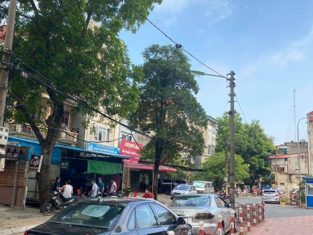 Vụ bé gái lớp 1 tử vong: Khi công an dẫn về nhà, người bố gào khóc đòi tự tử