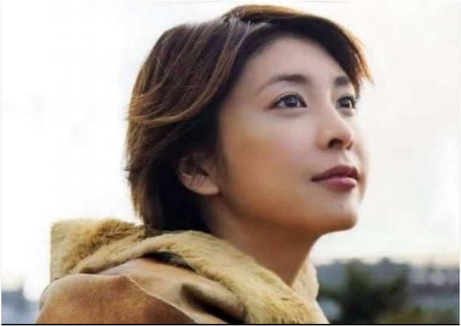 Yuko Takeuchi đã qua đời được 1 năm.