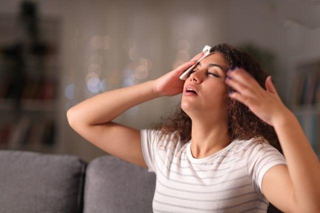 Đừng chỉ lo trẻ đổ mồ hôi đêm, người lớn mới cần cảnh giác loạt vấn đề, gồm ung thư - 2