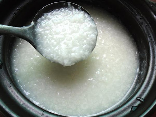 4 cách nấu cháo rau ngót cho bé đơn giản, dễ làm, siêu tiện lợi - 2