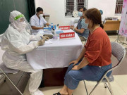 Tin tức - Các F0 mới ở Long Biên đi chợ, tiêm vaccine, tiếp xúc nhiều người trước khi biết mắc COVID-19
