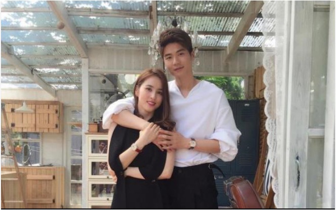 Nhiều người cho rằng cô muốn gia đình mình tránh khỏi thị phi trong showbiz.