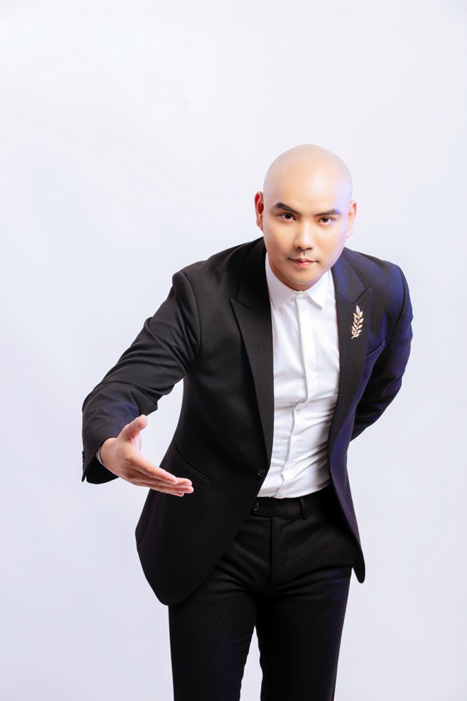 A Tuân nhận bảo trợ 2 bé mồ côi có cha mẹ mất vì COVID đến năm 18 tuổi - 2