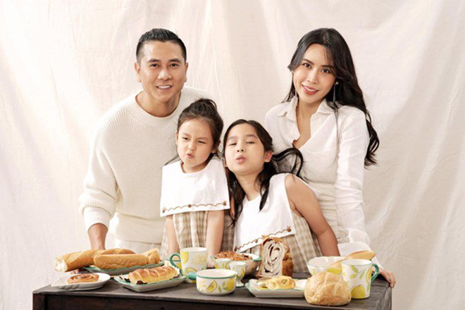 Sao Việt 24h: Lưu Hương Giang đăng khoảnh khắc cực tình của chồng và con gái trong bồn tắm - 10