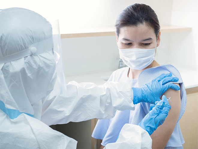 Tiêm kết hợp hai loại vaccine đã được thực hiện ở nhiều quốc gia.