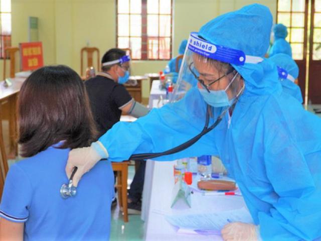 COVID-19 20/9: Tường trình của nữ giáo viên tiêm 2 mũi vắc xin Astra cách nhau 10 phút