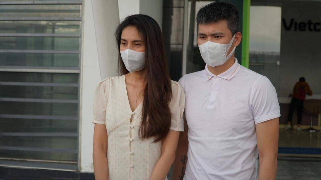 Vợ chồng ca sĩ Thuỷ Tiên công bố toàn bộ sao kê tài khoản ngân hàng sau lùm xùm về từ thiện lũ lụt miền Trung.