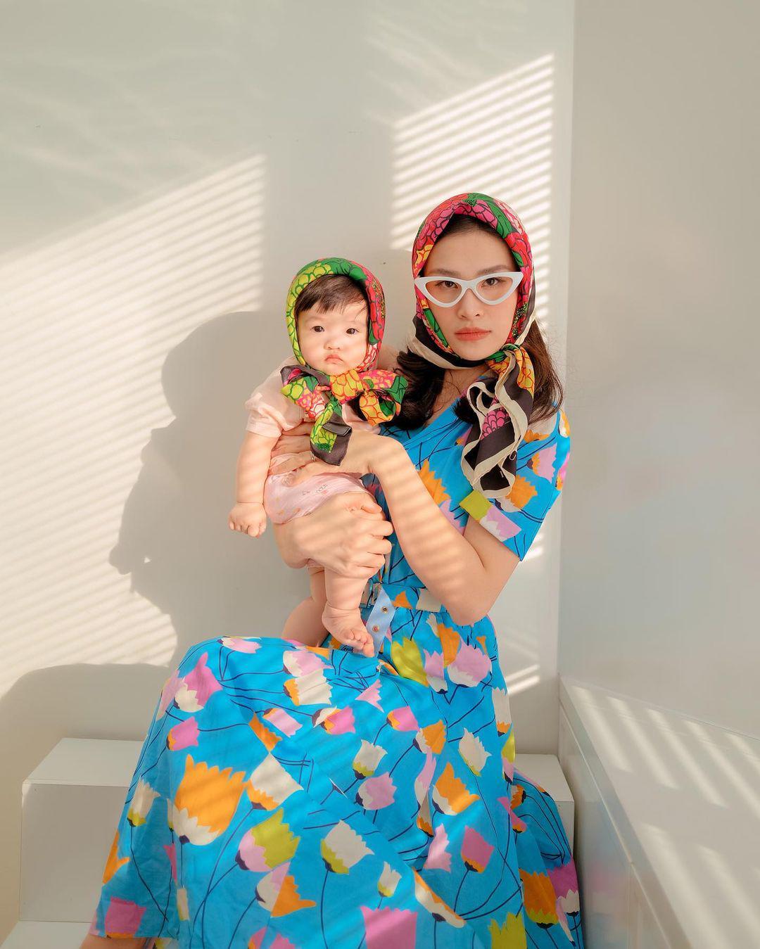 Cả tháng nữa mới tới sinh nhật, con gái Đông Nhi được chuẩn bị váy áo phong cách giống mẹ - 6