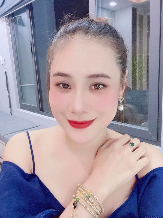 Lê Lộc amp;#34;đỏ mặtamp;#34; gọi điện cầu cứu người yêu, còn amp;#34;bóc phốtamp;#34; mẹ - 6