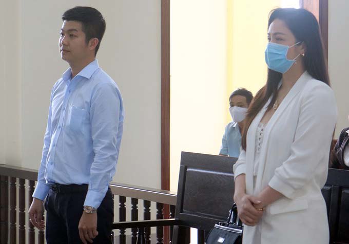 Đầu năm nay, Nhật Kim Anh thắng kiện, giành được quyền nuôi con trai Bửu Long từ chồng cũ.