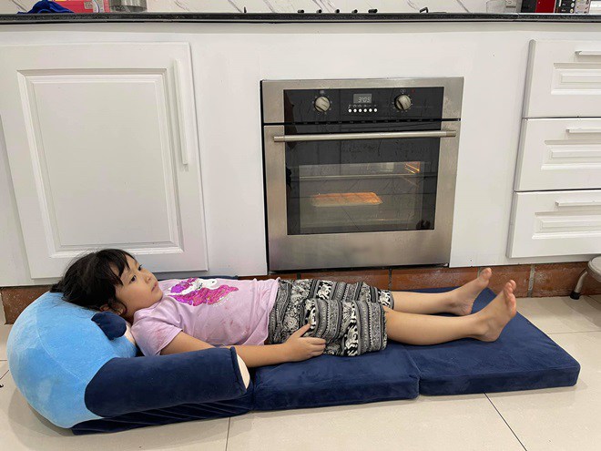 Sao Việt 24h: Lưu Hương Giang đăng khoảnh khắc cực tình của chồng và con gái trong bồn tắm - 4
