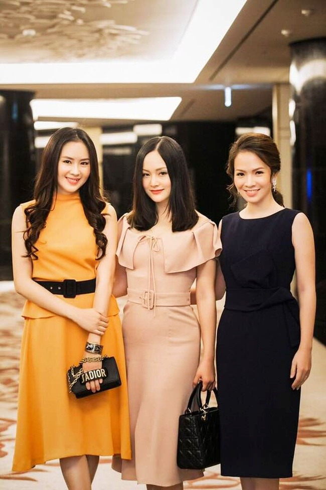 Hồng Diễm chia sẻ lại kỷ niệm với Lan Phương và Đan Lê:  Sau 3 năm, 3 cô gái này không màng làm dâu hào môn nhà họ Vũ nữa, mà đi làm dâu vài nhà nữa rồi. Cuộc sống thật thú vị!