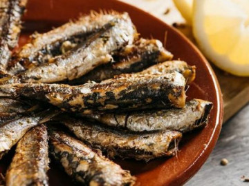 Món này cung cấp nhiều canxi hơn sữa nên người Nhật dù uống ít sữa vẫn có xương chắc khỏe