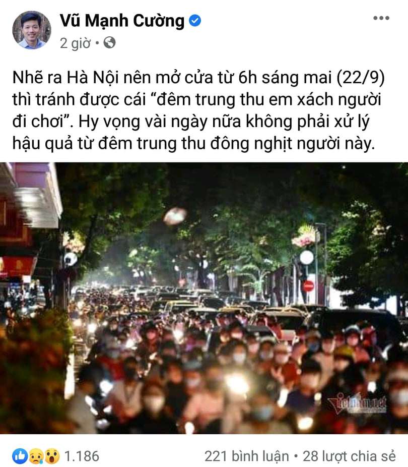 Đường phố Hà Nội đông nghịt người chơi trung thu, CĐM bức xúc và lo lắng dịch bùng trở lại - 3